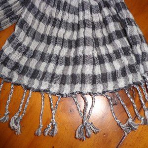 Long Fringed Scarf Gray/White Checked